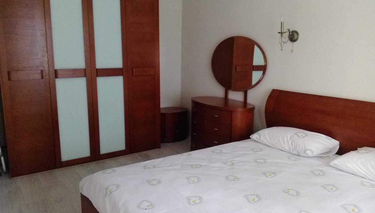 Apartment on Prospiekt Pobiedy 18 Kijów Zewnętrze zdjęcie